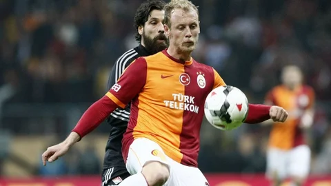 Galatasaray-Beşiktaş Maçının Kadroları Açıklandı