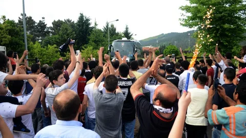Galatasaray ve Beşiktaş Derbisi İçin TT Arena'da Buluştu