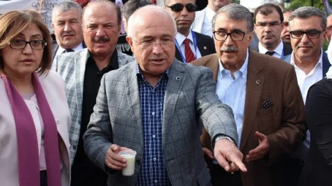 Cemil Çiçek Gaziantep'te Festivalde Bulundu