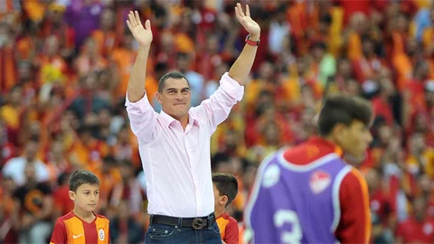 Galatasaray'da Mondragon'a Yoğun İlgi