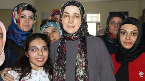 Özlem Zengin Pendik'te Kadınlarla Buluştu