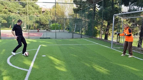 Nazlı Ilıcak Metin Tekin ile Kaleye Geçti