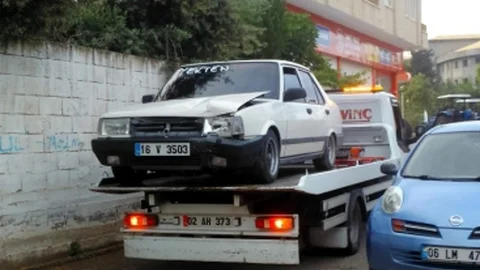 Adıyaman'da Sürücü Duvara Çarptı