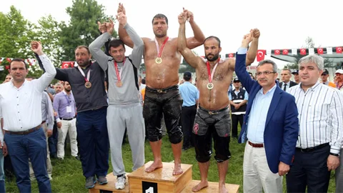 Hünkar Çayırı'nda Yağlı Güreş Şöleni