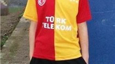 Balıkesir'de Genç Futbolcu Hayatını Kaybetti