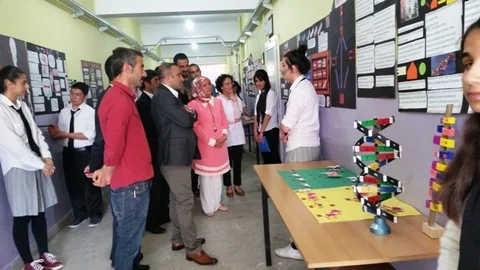 Hozat'ta Biyoloji Sergisi Açıldı