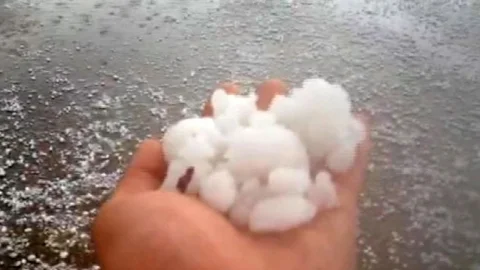 Ankara'da Dolu Şaşkınlığı Yaşandı