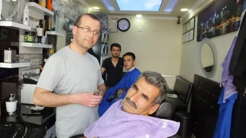 Burhaniye'de Berber Yarışı Devam Ediyor