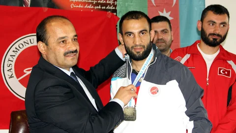 Eldar Elizade Avrupa Şampiyonu Oldu