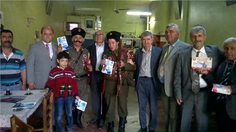 Demokrat Parti Adayları Pozantı'da Tanıtım Yaptı