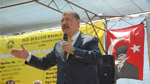 İzmir'de Milli İttifak Adayı Açıklama Yaptı