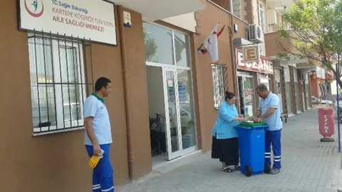Kartepe'de Çöp Kovası Dağıtımı Devam Ediyor