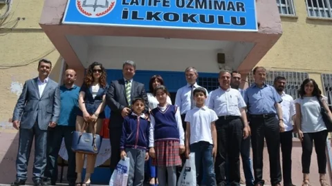 Gaziantep'te Öğrencilere Kitap Okuma Yarışması