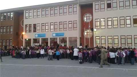 Niğde'deki Gazi İlkokulu Müdür Değişiklikleri