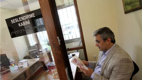 İzmir'de Gönüllü Kadınlar Kitap Okuyacak