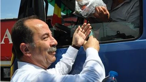 Edirne'de TIR Şoförlerine Kumanya Yardımı