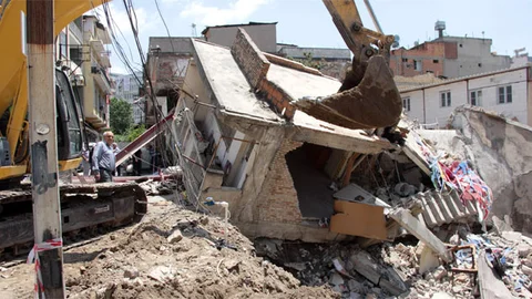 Adana'da Toprak Kayması Olayı