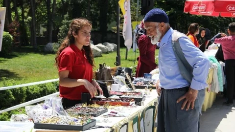 Elazığ'da Hayır Kermesi Düzenlendi