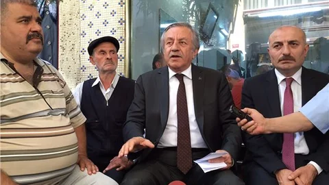 Celal Adan İstanbul'da Eleştirilerde Bulundu