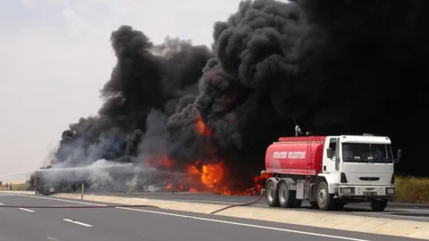Nusaybin'de Petrol Tankeri Yangını