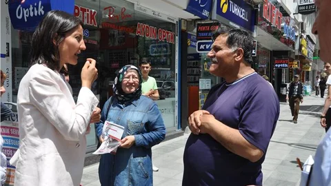 MHP'li Adaydan İşitme Engellilere Destek