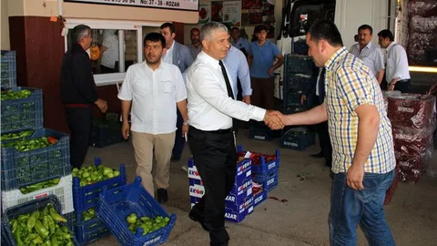 MHP’li Yılmaz, Kozan'da Esnaf Ziyareti Yaptı