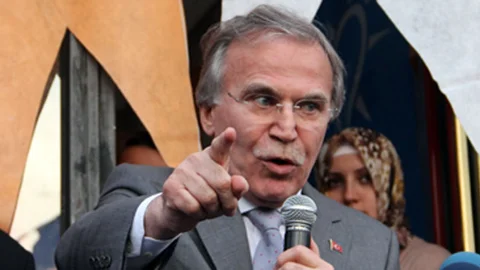 Hakkari'de Havalimanı Açılışı Eleştirildi