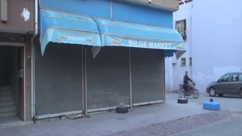 Adana'da Bakkalı Pompalı Tüfekle Vurdular