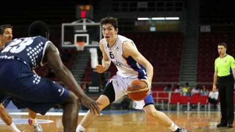 Anadolu Efes Yarı Finale Yükseldi