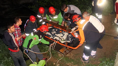 İkizdere'de Dereye Uçan Araçta Can Pazarı