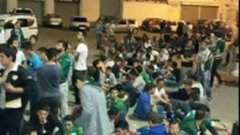 Bursa'da Taraftarlar Kupa İçin Kuyruğa Girdi