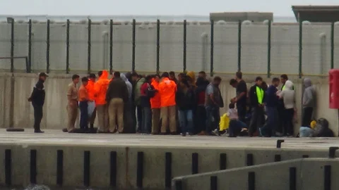 Didim'de 38 Kaçak Göçmen Yakalandı