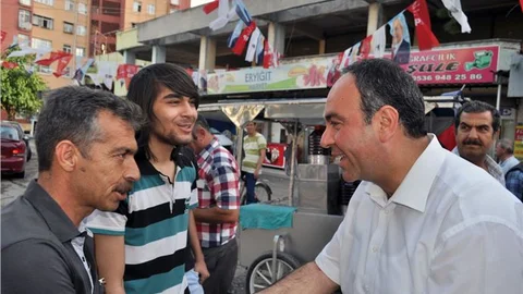 CHP Adayları Büyüksaat Esnafını Ziyaret Etti