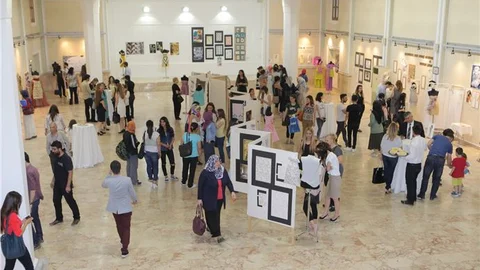 Çukurova Üniversitesi'nde Mezuniyet Sergisi