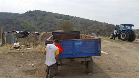 Lassa, Adana'da Çiftçileri Bilgilendiriyor