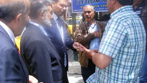 Saadet Partisi Van'da Esnaf Ziyareti Yaptı