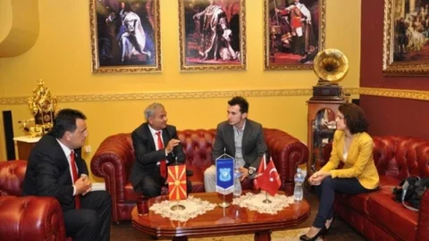 Makedonya'da Eğitim Fırsatları Sunuluyor