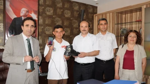 Mersin'de 15 Yaşındaki Mucit Altınla Ödüllendirildi