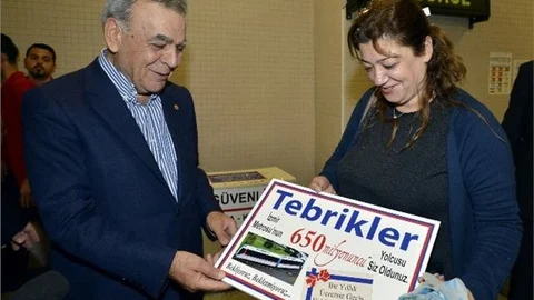 İzmir Metrosu 650 Milyon Yolcusunu Ağırladı