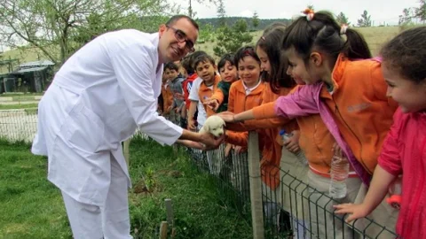 Kütahya'daki Anaokulu Öğrencileri Barınakta
