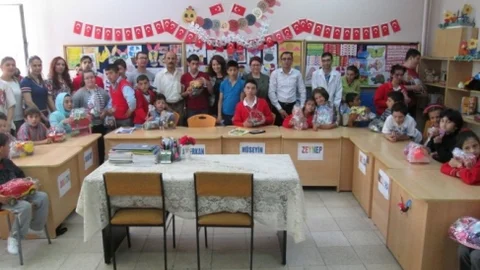 Kocaeli'de Çocuklara Oyuncak Sevinci