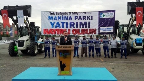 İzmit Belediyesi Araç Parkını Yeniledi