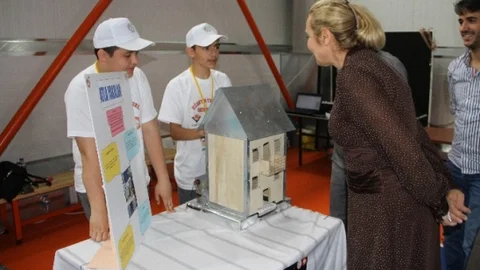 Sancaktepe'de Bilim Fuarı Heyecanı