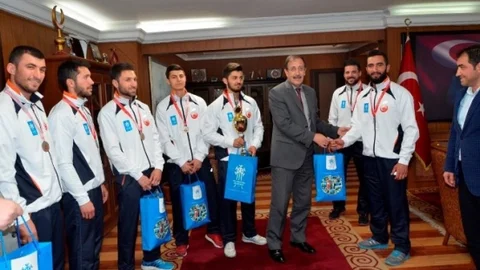 Palandöken Belediyesi Karate Takımı Başarı Elde Etti