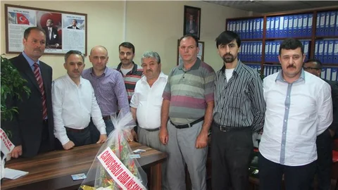 Hüseyin Topuz Bafra'da Mazbatasını Aldı