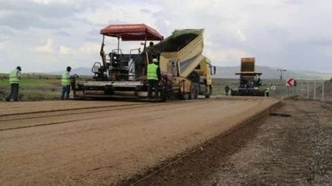 Evliyalar Yolu Asfaltlama Çalışmaları Başladı