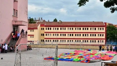 Malatya'da Okul Bahçesinde Kaza