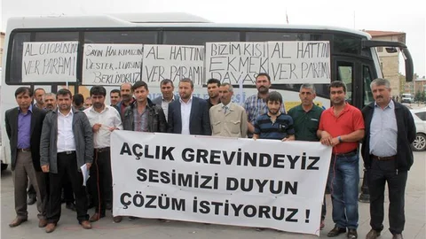 Yıldızeli'nde Otobüsçüler Eylemde