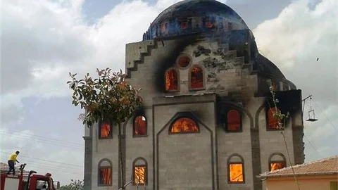 Aksaray'da İnşaat Halindeki Cami Yandı