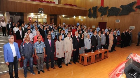 Kırşehir'de İstiklal Marşı İşaret Diliyle Okundu